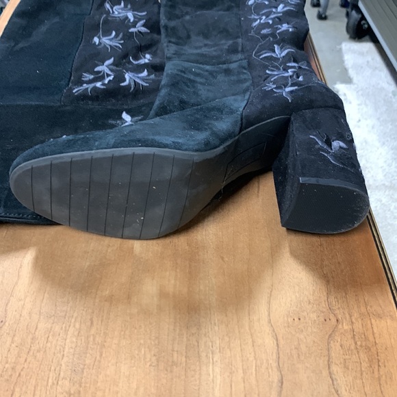 Kenneth Cole over the knee boots - Picture 3 of 6